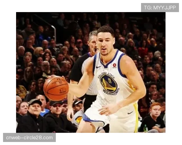 芝加哥天空队核心前锋因脚踝轻微扭伤,将缺席剩余季前赛 芝加哥天空队核心前锋因脚踝轻微扭伤,将缺席剩余季前赛